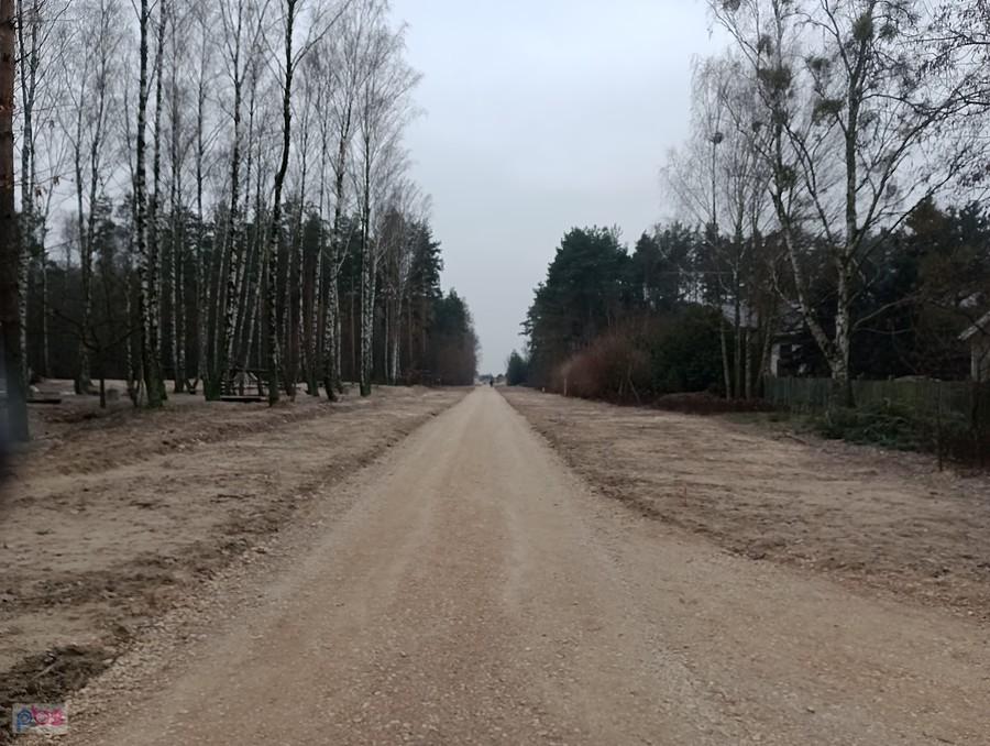 Droga przez las już pięknie wygładzona