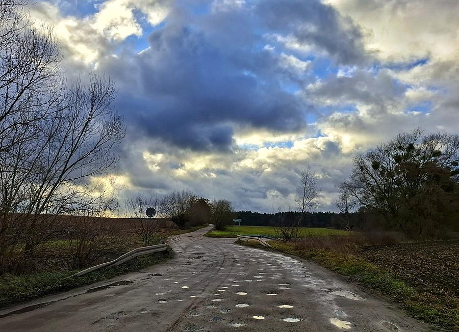 Droga w Podłozinach