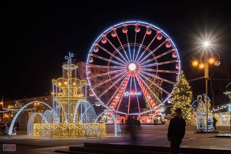 Świąteczny plac Biegańskiego w Częstochowie