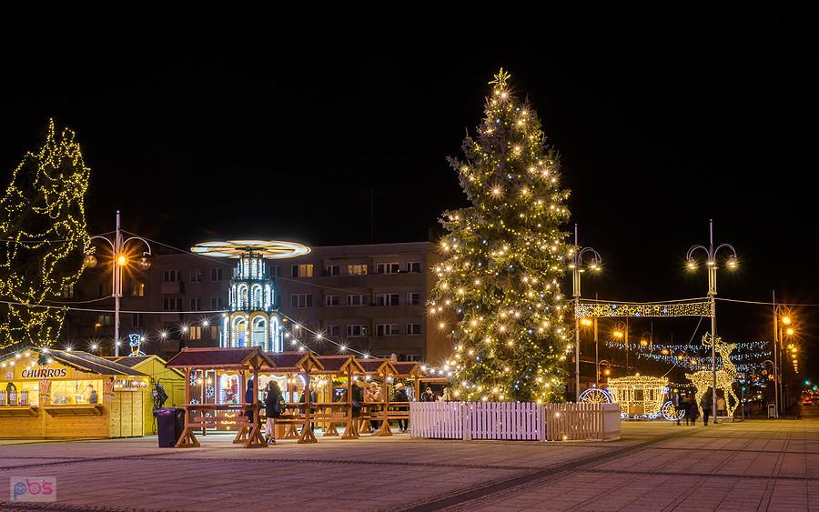 Świąteczny plac Biegańskiego w Częstochowie