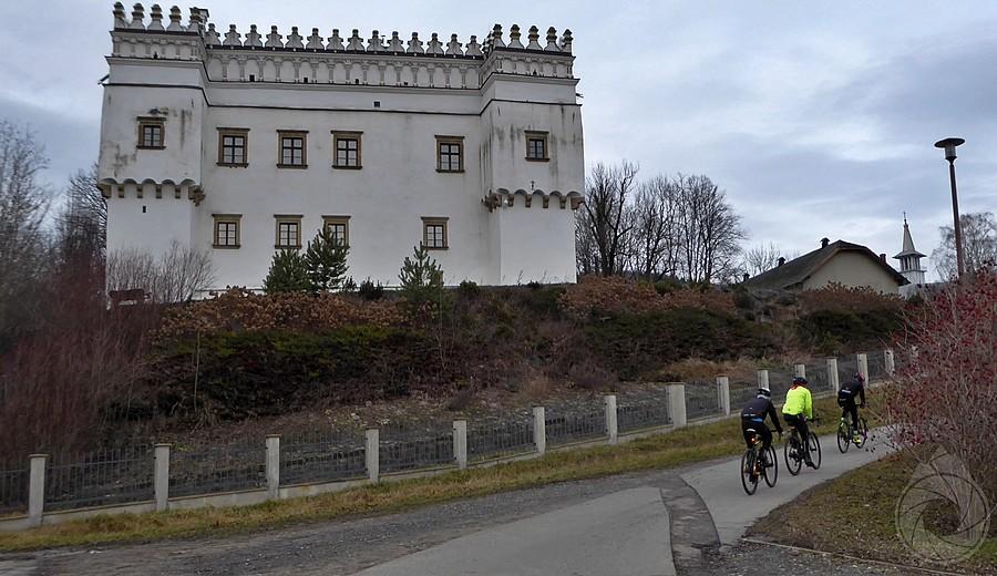 pod kasztelem w Szymabrku