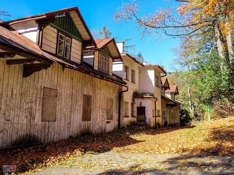 Sanatorium Świerki to połączone dwie wille Brat i Siostra