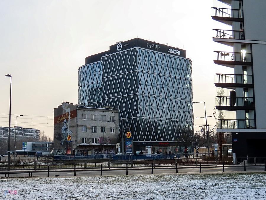 Villa Metro Business House przytuliła przedwojenną kamienicę d. Dworca Południowego