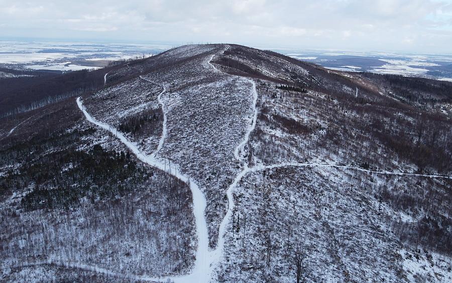 Zimowa Srebrna Kopa (785m) w całej okazałości (by dron)