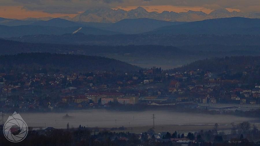 smogo-mgły obliżenia krzeszowickiego i panorama z Taterami
