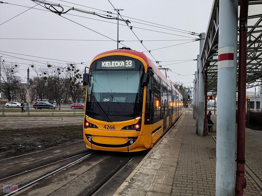 Trzydzieści trzy rusza z Młocin na Mokotów przed nim 13 km jazdy