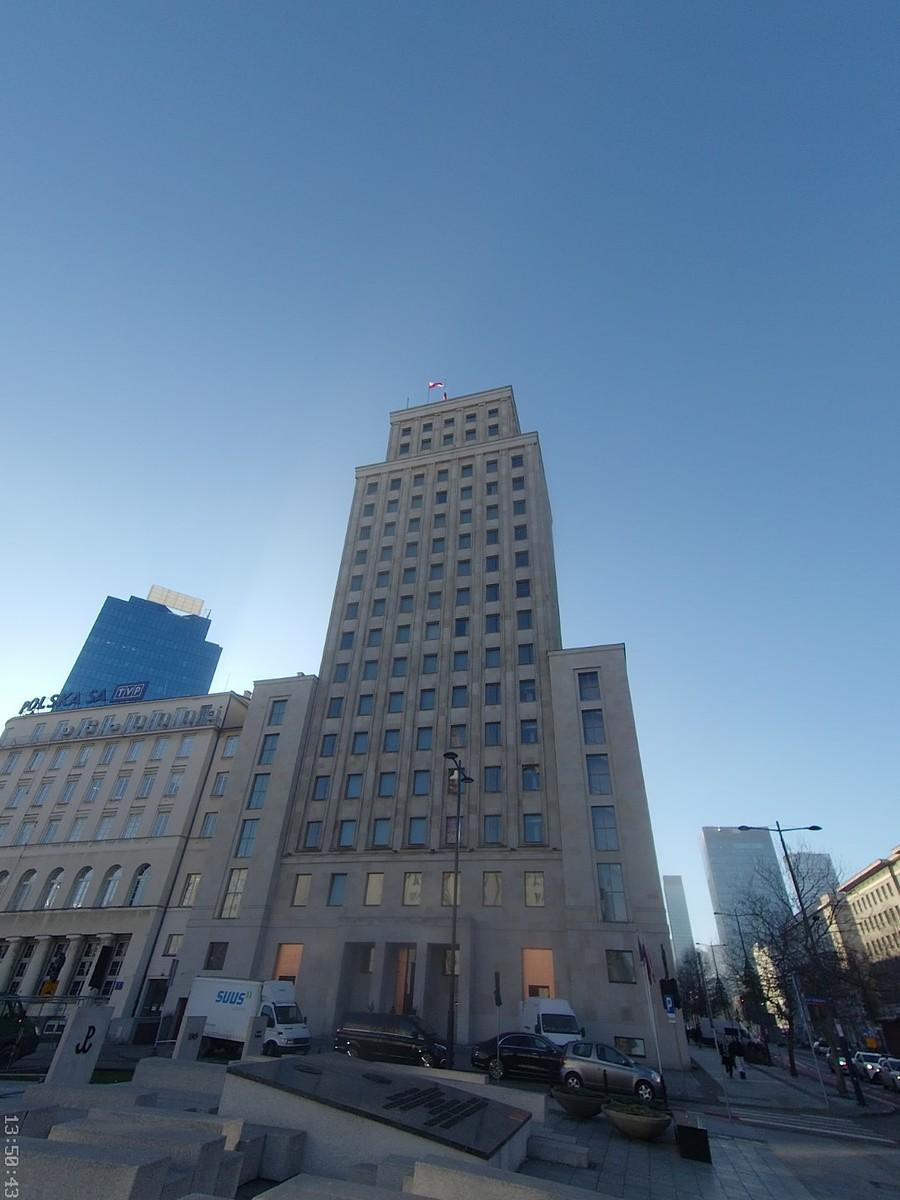 Hotel "Warszawa" w sąsiedztwie "czystej wody"