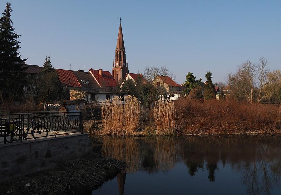 Kościół NSPJ i Ilanka w centrum Rzepina