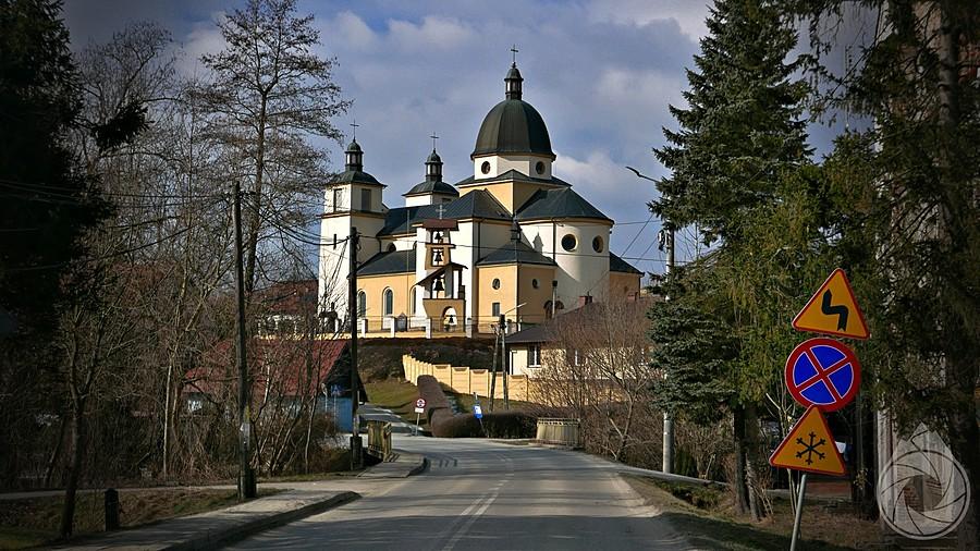 wieeelkiiii kompleks liturgiczny w Niebylcu (Niebylecu..?)