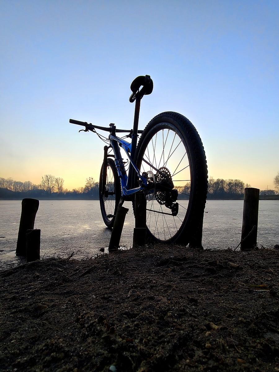 Full Trektor nad Zaciszanką.