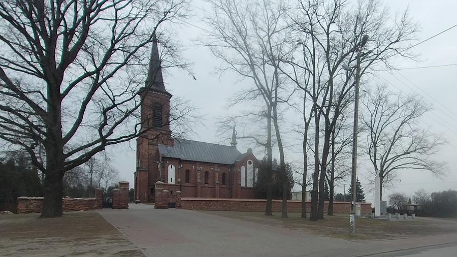 Kościół parafialny pw Św. Doroty w Zawadach