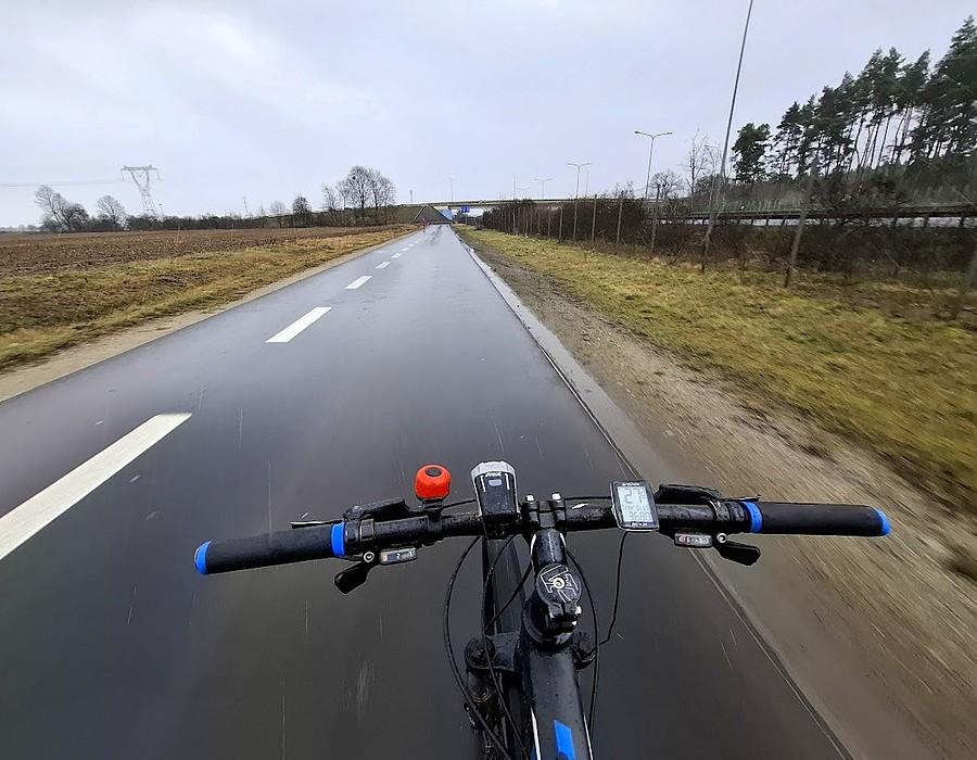 Jazda w deszczu ze śniegiem