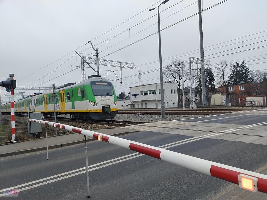 Na przejeździe kolejowym w Ożarowie