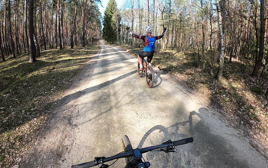 Euforia rowerowej radochy po wjechaniu do Puszczy Noteckiej :)
