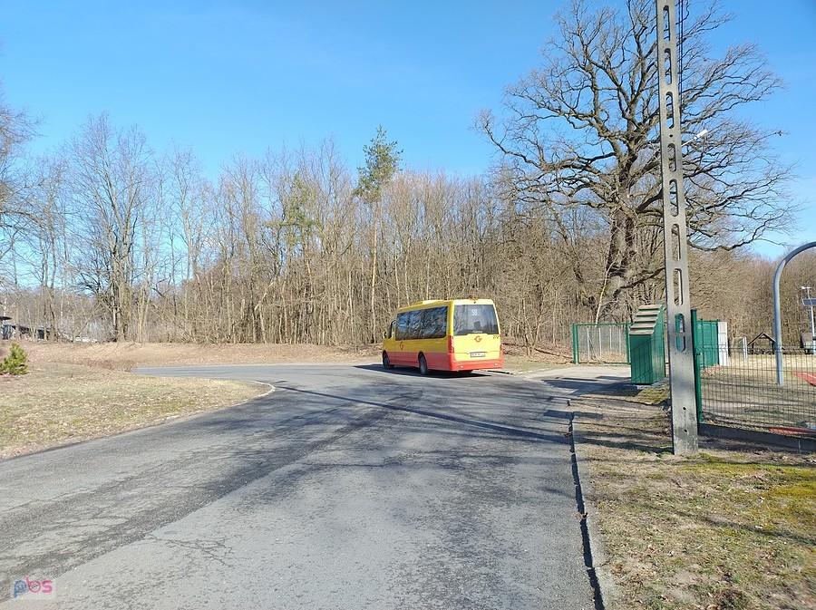 Autobusy zmieniły barwy, jeszcze niedawno były niebieskie