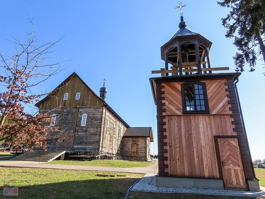 Stary kościół w Gończycach został przeniesiony na teren cmentarza parafialnego