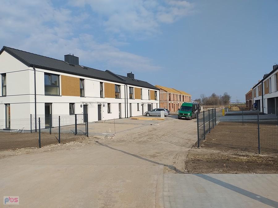W Nowej Wsi też rosną szeregówki
