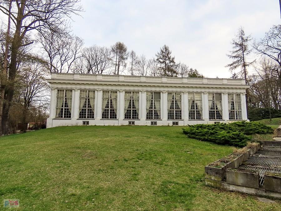 Jabłonna - oranżeria pałacowa