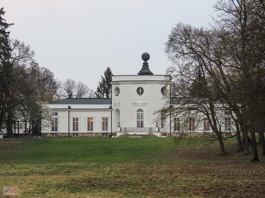 Pałac w Jabłonnie od strony Wisły