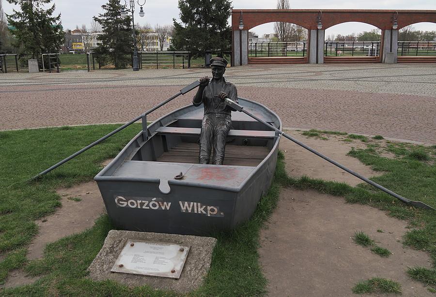 Paweł Zacharek, legendarny przewoźnik przez Wartę