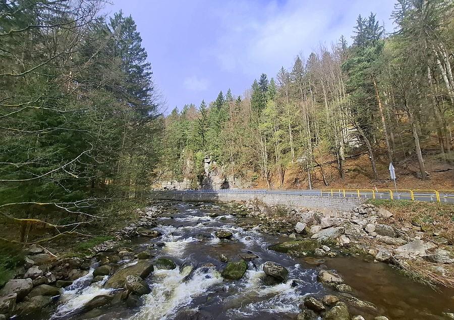 Chwila ze słońcem nad Kamienną