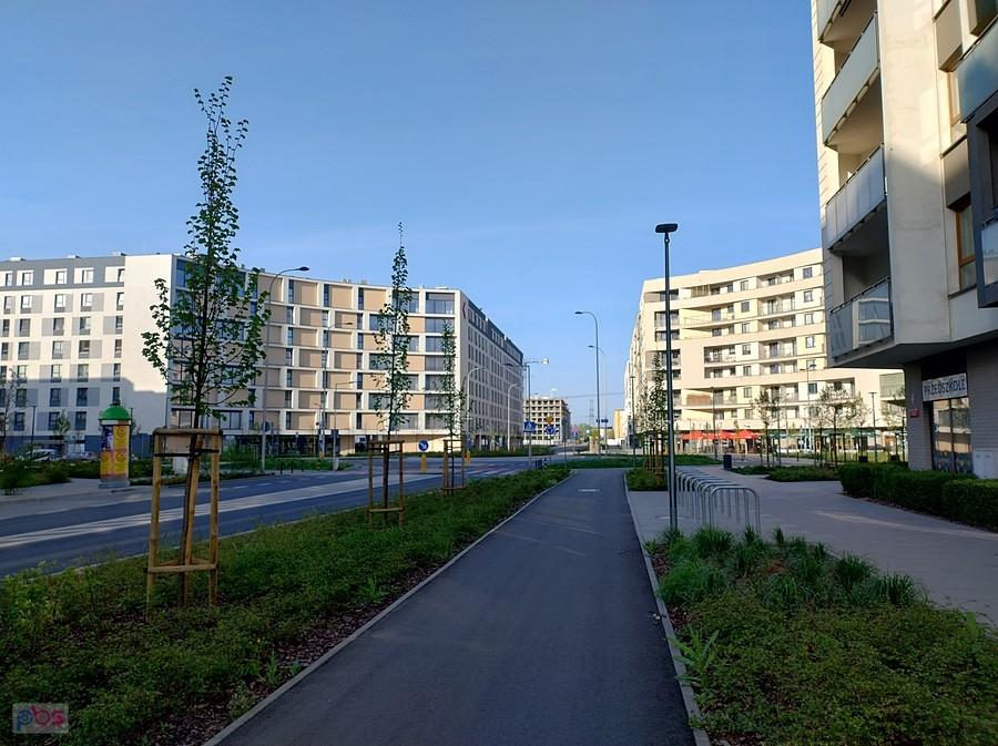 Ddr na ulicy Posag 7 Panien w Ursusie