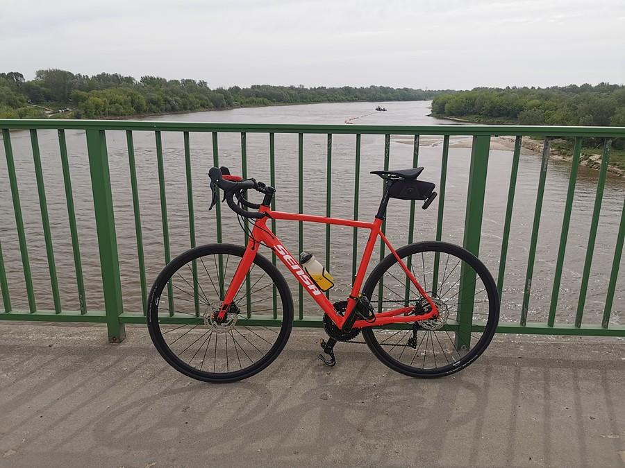 Rower na moście