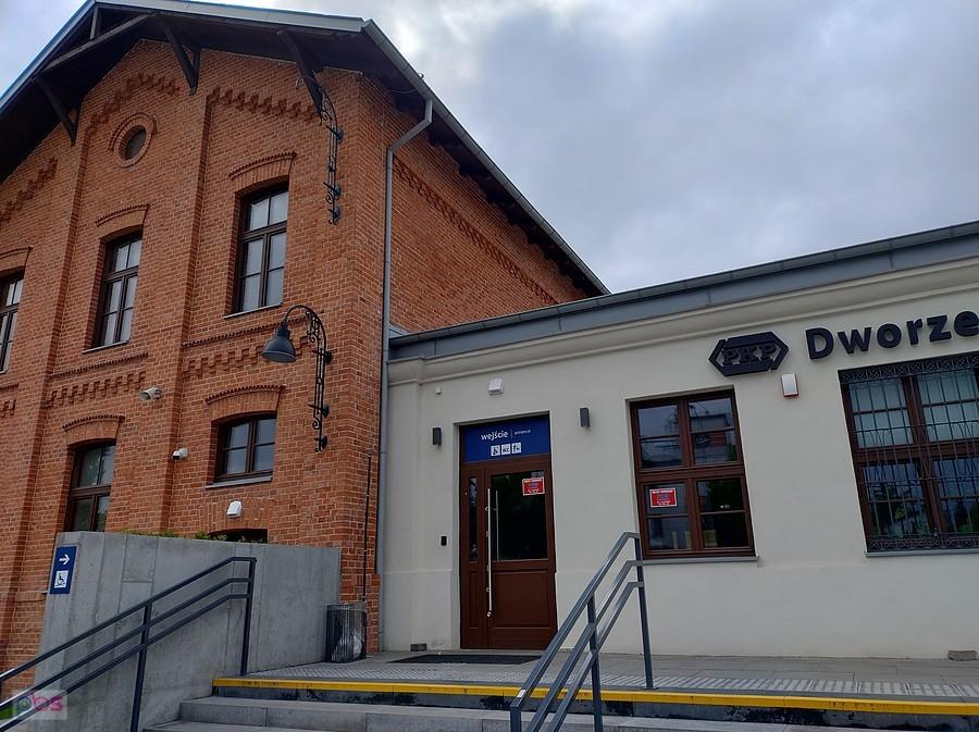 Dworzec kolejowy w Ożarowie Mazowieckim