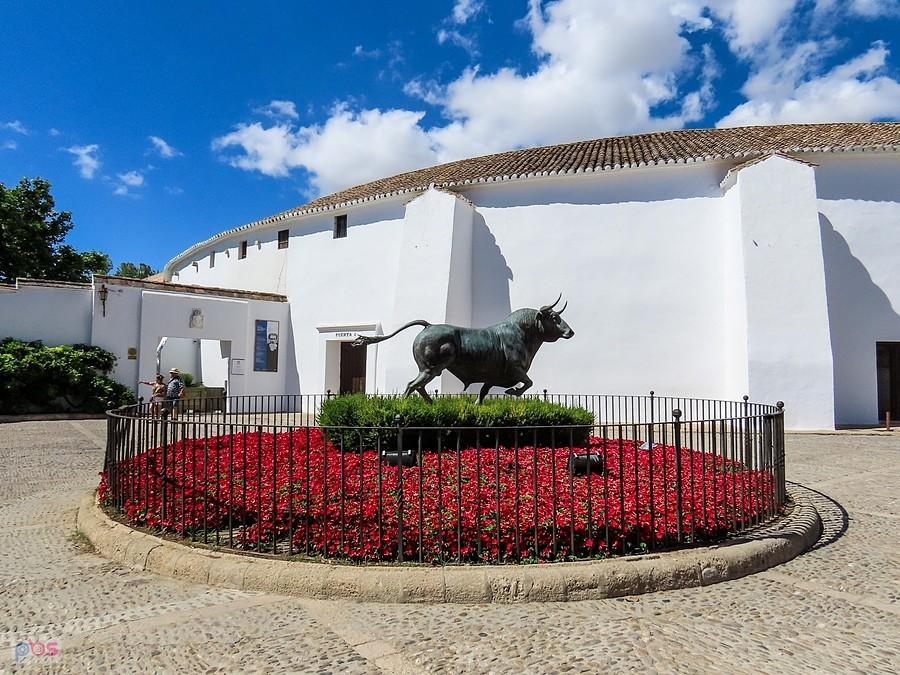 Ronda - pomnik Toro Bravo