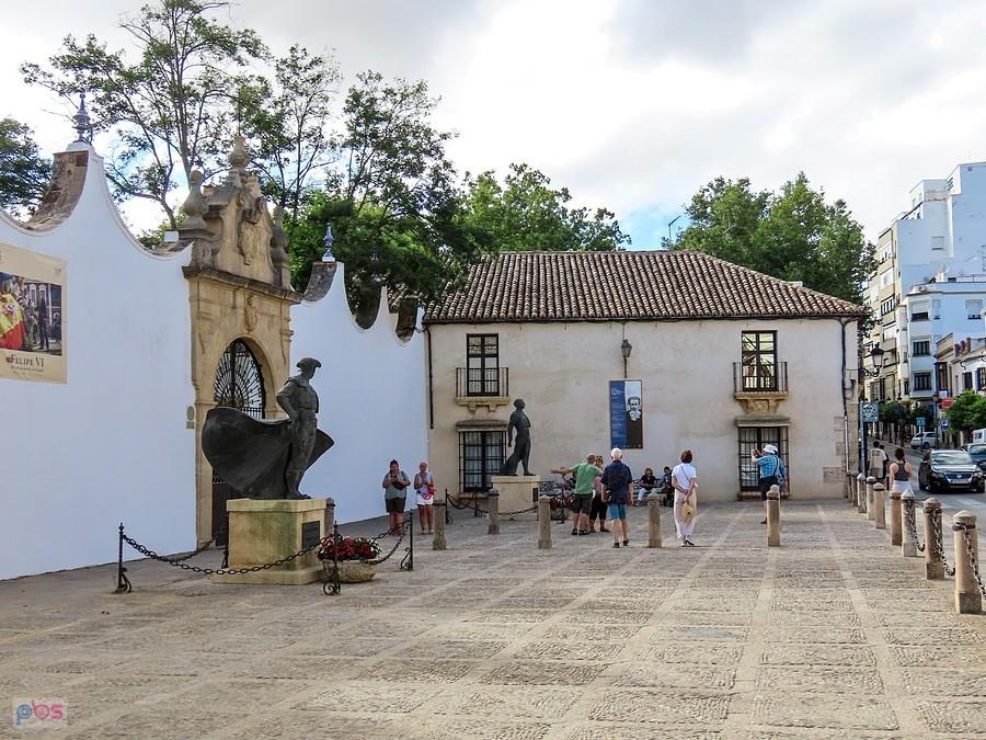 Ronda - brama wejściowa na Plaza de Toros