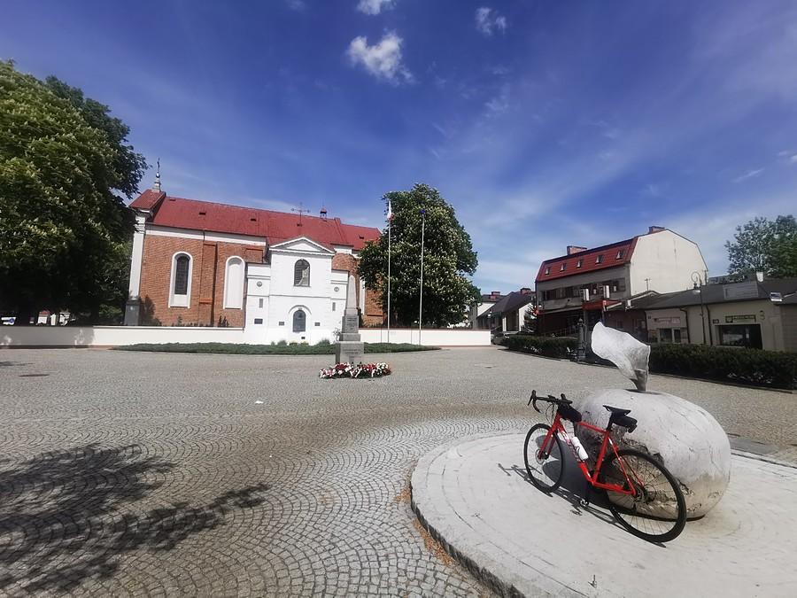 Fontanna w Tarczynie uschła