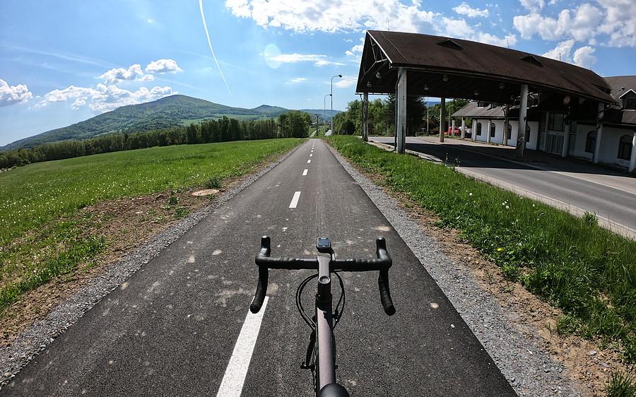 Przekraczamy granicę PL/CZ. Miła ta rowerówka