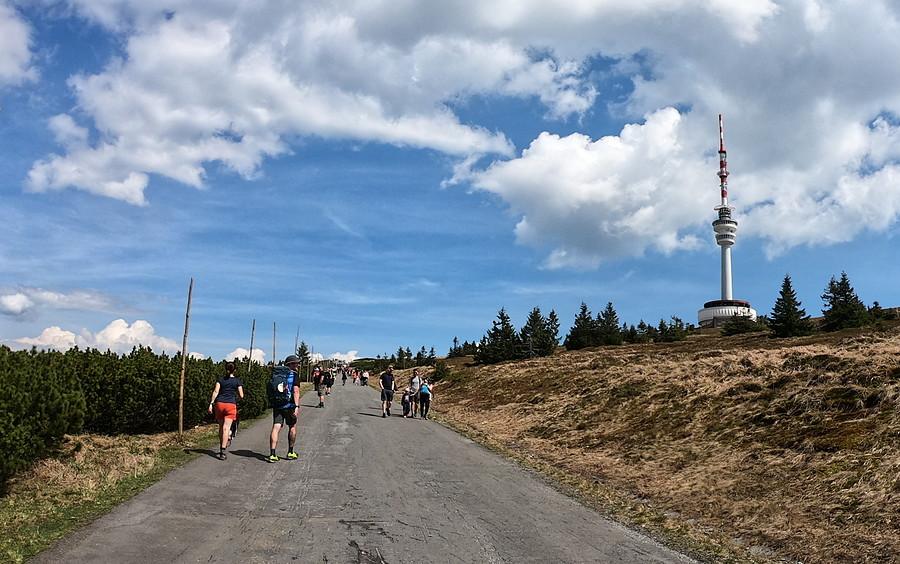 Końcówka podjazdu. Tłoczno tam