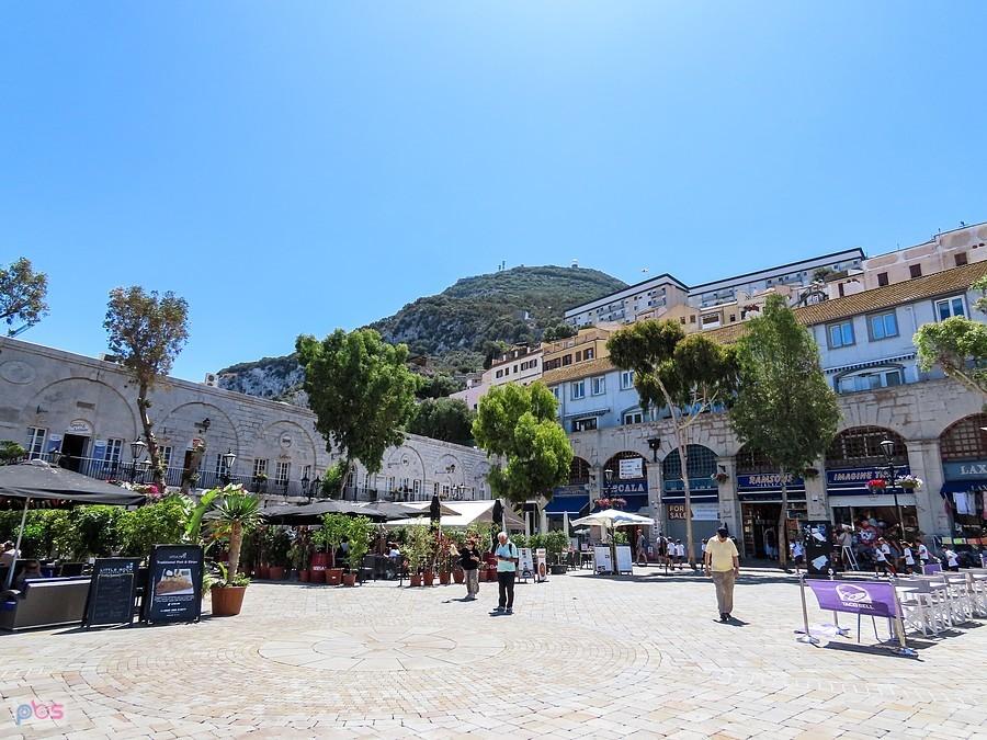 Gibraltar - widok z Grands Casemates Square