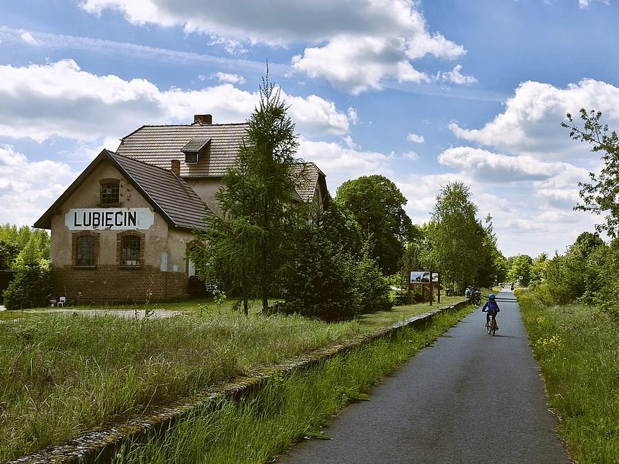 Dawna stacja kolejowa "Lubięcin"