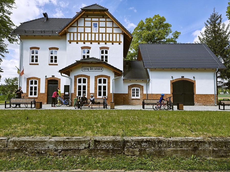 Lipiny Odrzańskie - dawny dworzec