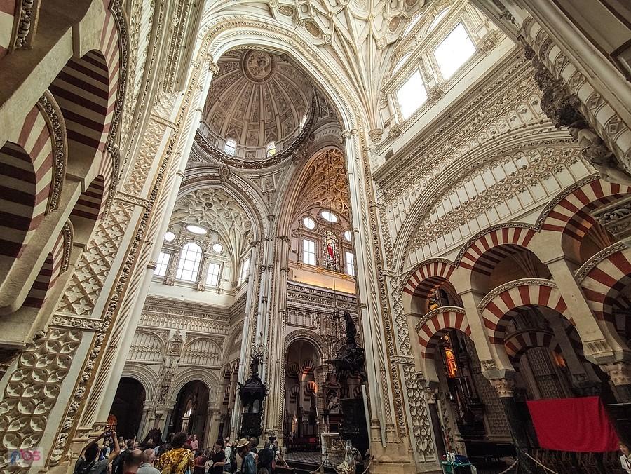 Kordoba Mezquita - centralna część świątyni
