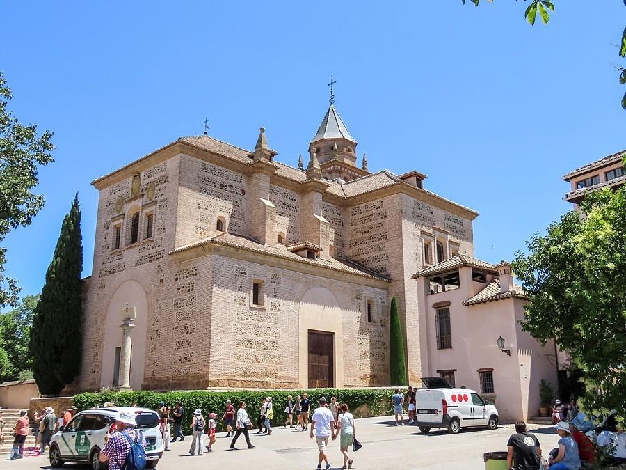 Grenada, Alhambra - kościół de Santa María de la Alhambra