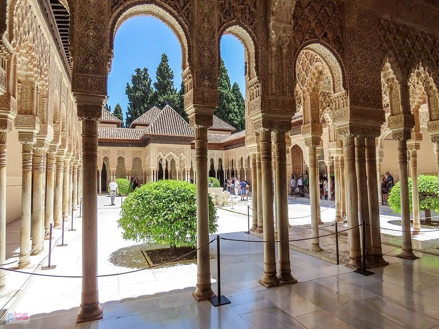 Grenada, Alhambra - Patio de los Leones