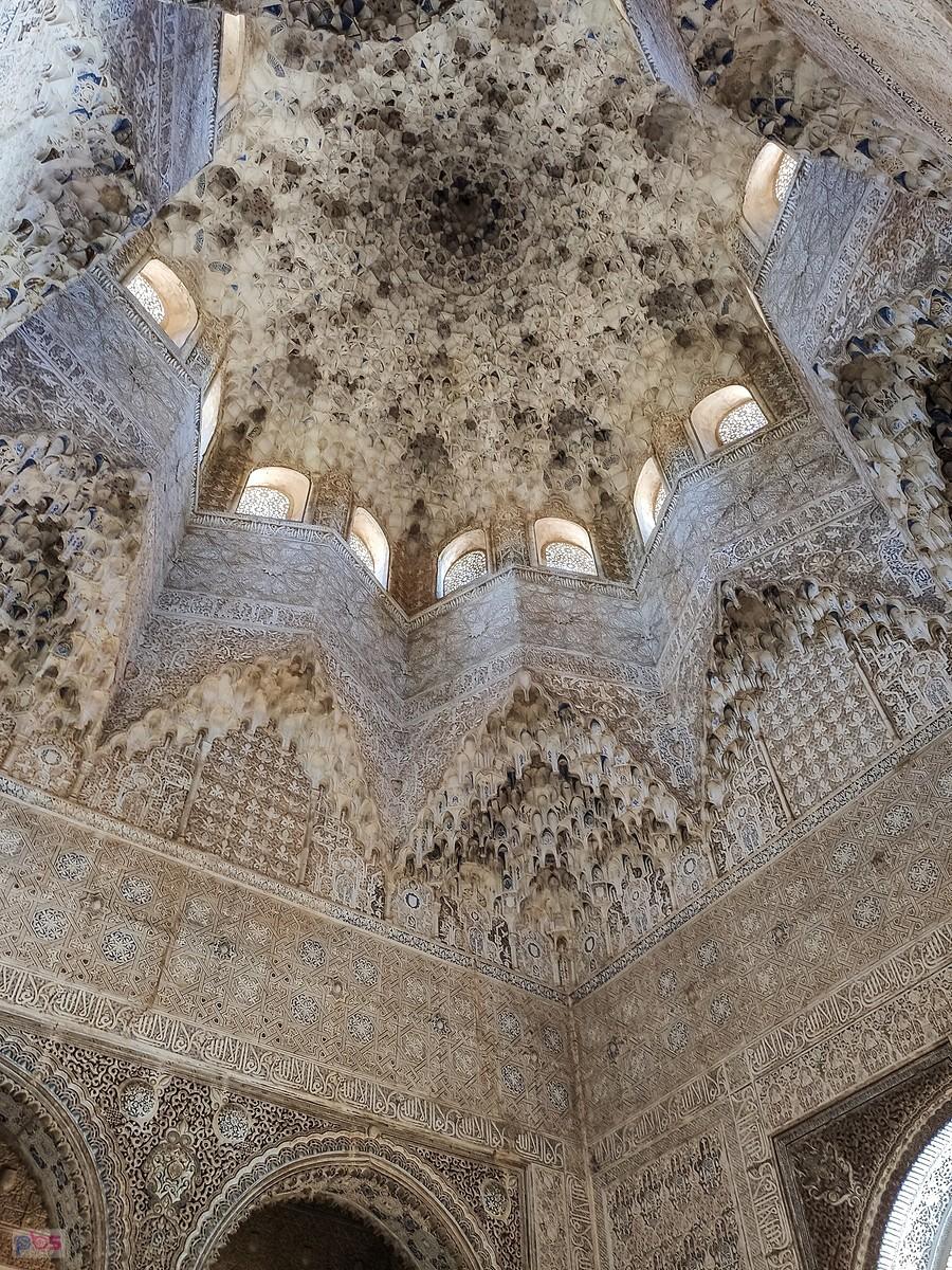 Grenada, Alhambra - mukarnas Pałacu Lwów,