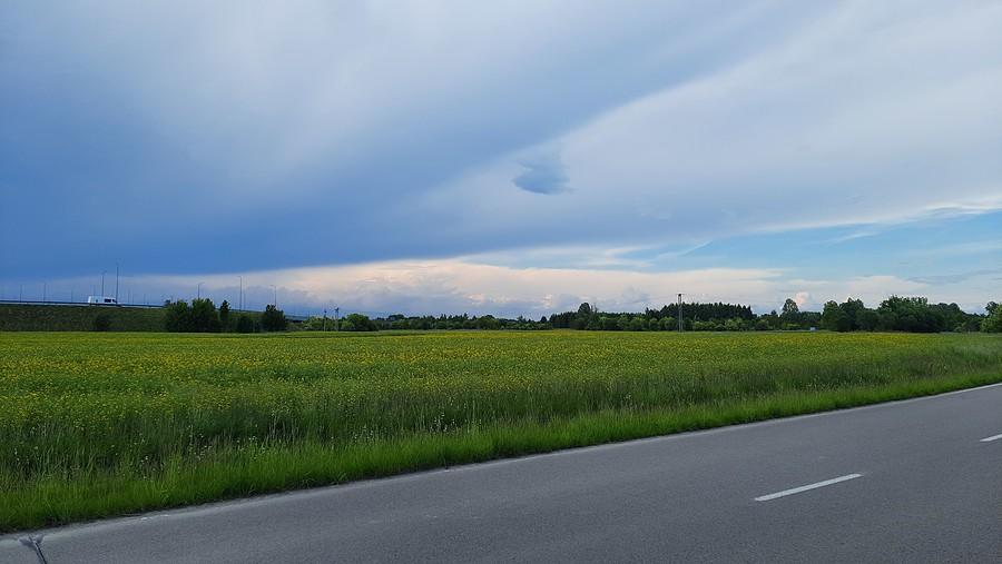 Burza w okolicy.