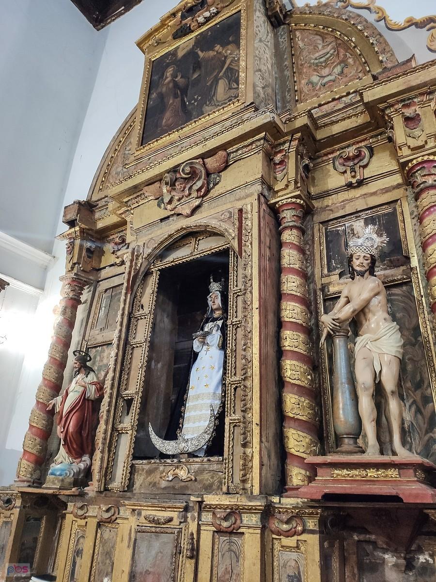 Ołtarz boczny de la Virgen de los Dolores
