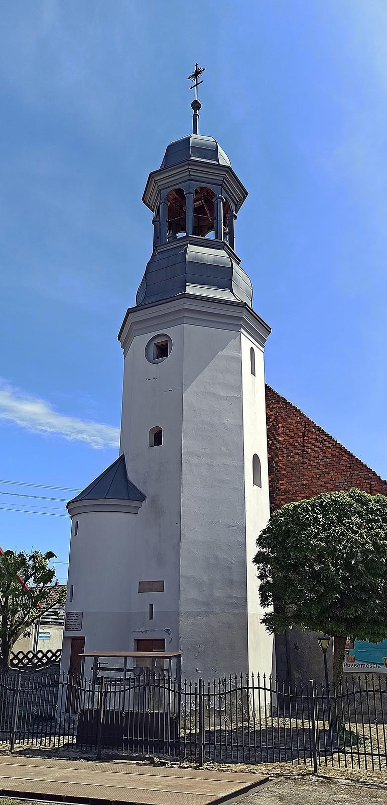 Zabytkowa dzwonnica z 1698 r. w Przedmościu