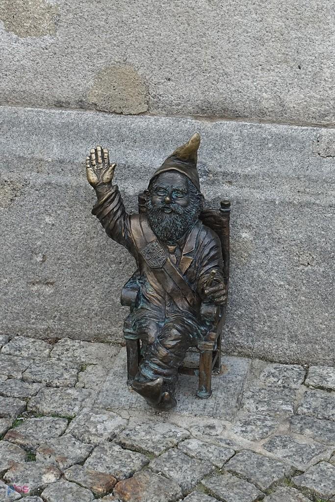 niech będzie aby jeden krasnal