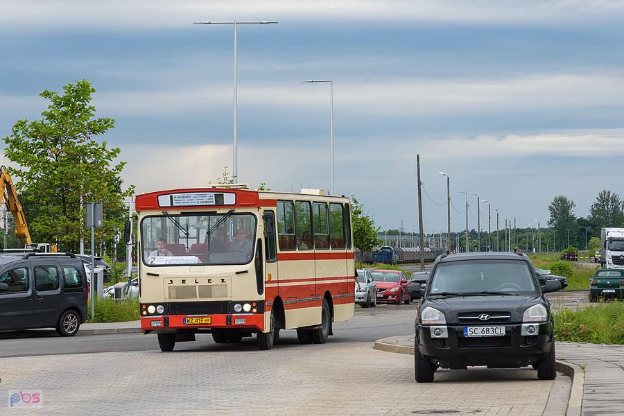 Drugi z zabytkowych autobusów kursujący tego dnia w Częstochowie na bezpłatnej linii z okazji Industriady - Jelcz 080, również przyjechał na własnych kołach z Warszawy.