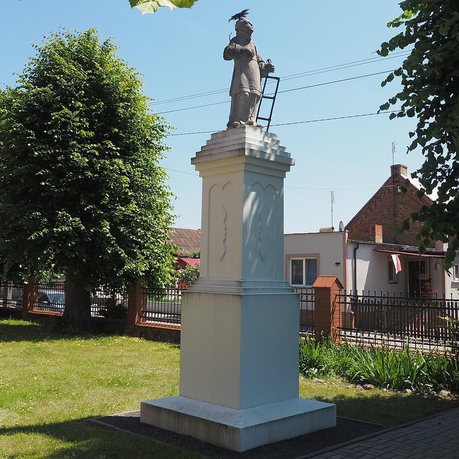 XIX-wieczna figura św. Wawrzyńca z Popowa