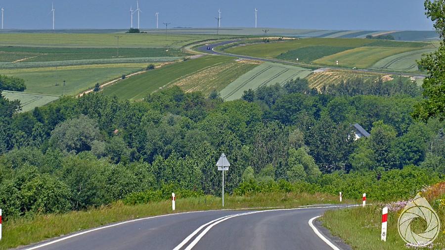 przefajny podjazd między polami z Pantalowic