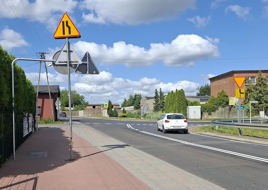 I jeszcze słup na samym środku