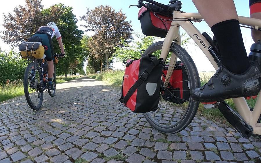 Trafił się nam najdłuższy brukowany odcinek - aż ponad 15km
