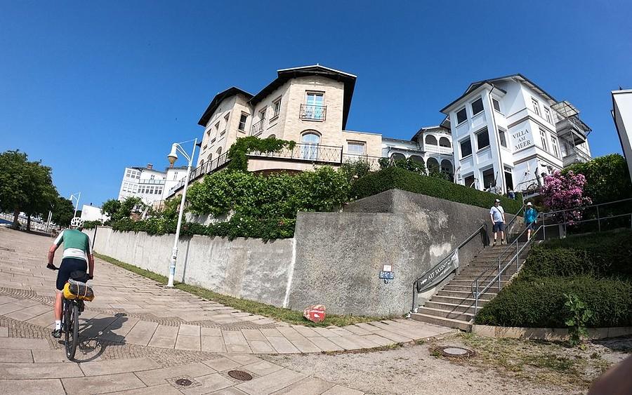 Klimatyczne zabudowania w Sassnitz